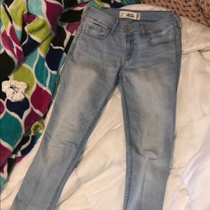 Hollister Super Skinny Jeans